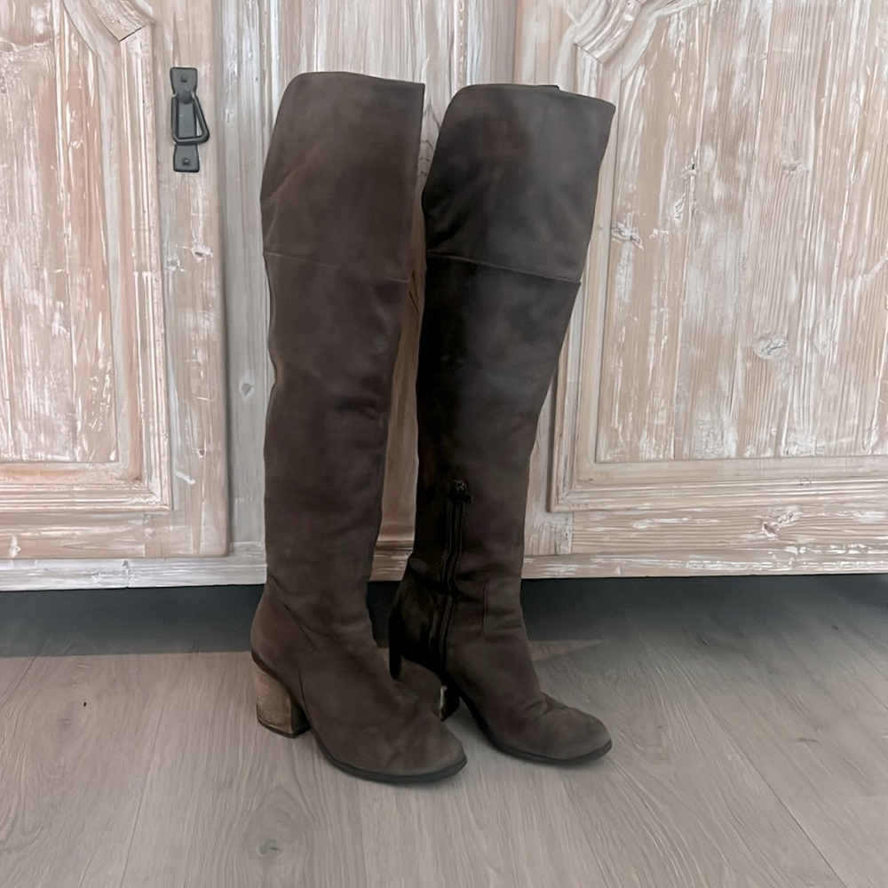 Hinge Over Knee High boots